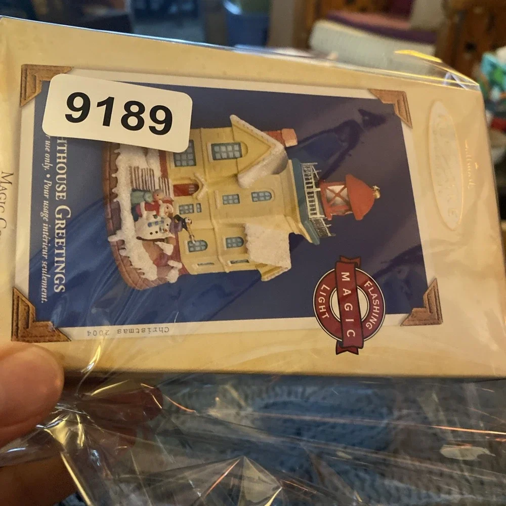 Hallmark Keepsake 2004 Lighthouse Greetings #8 Ornament Magic Collectors Series